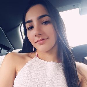 Meet your Posher, Carla